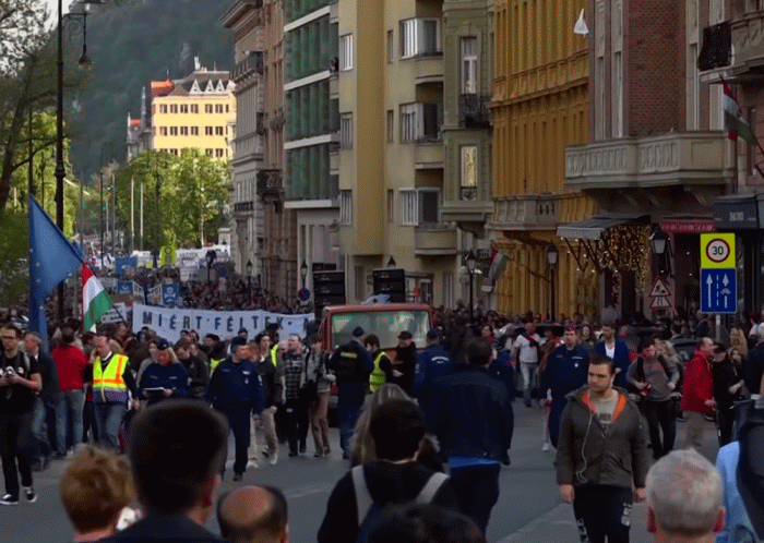 Manifestaţie la Budapesta în favoarea UE şi contra premierului Viktor Orban